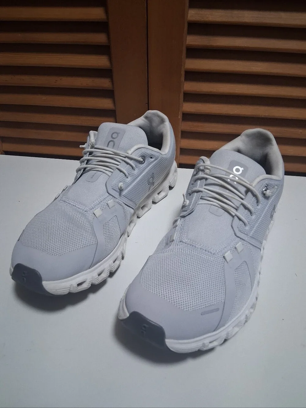On Cloud 6 Glacier White Men's Running Shoe * Size: 9.5